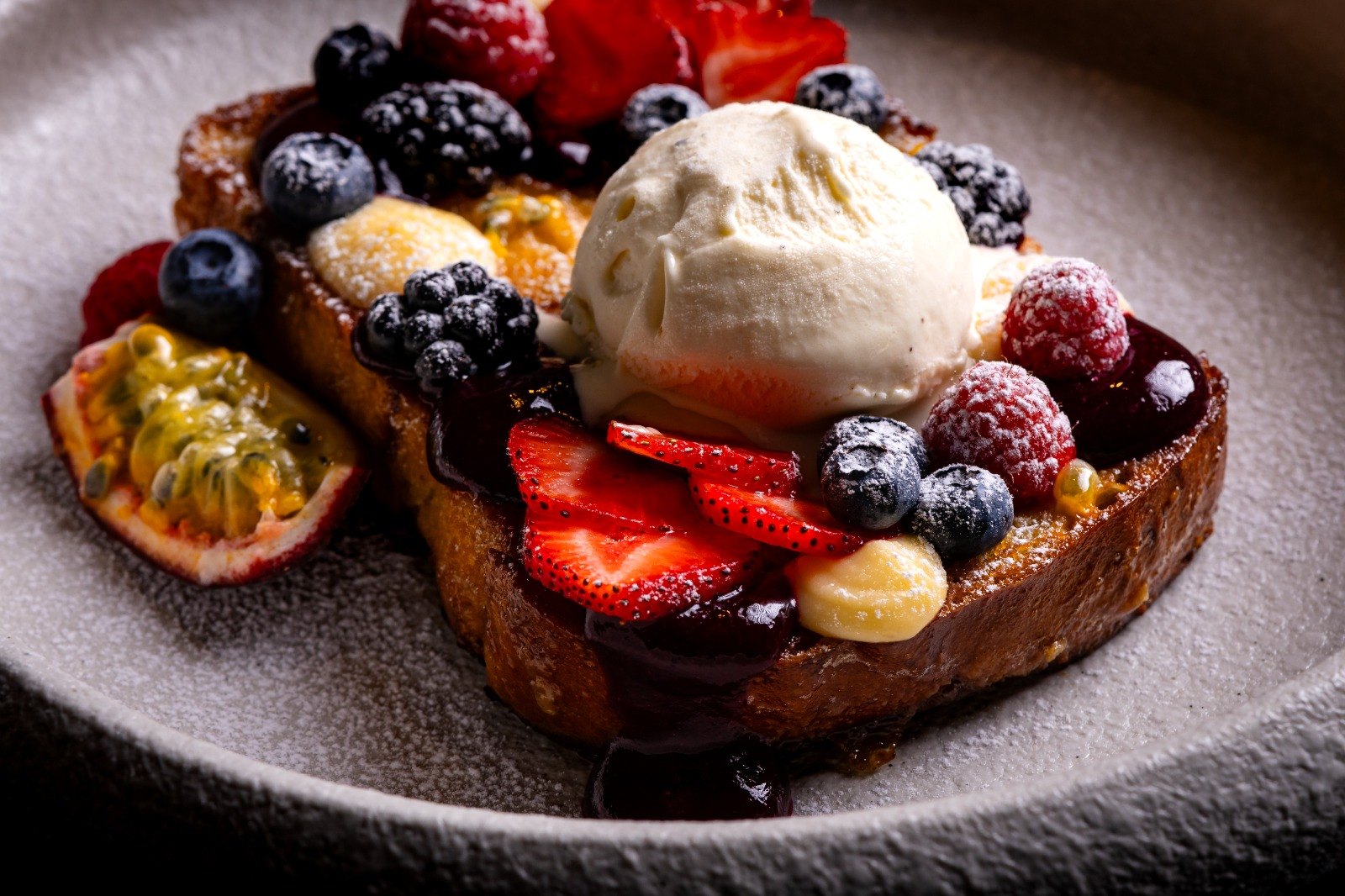 French toast com frutos vermelhos e gelado — brunch no Per Se